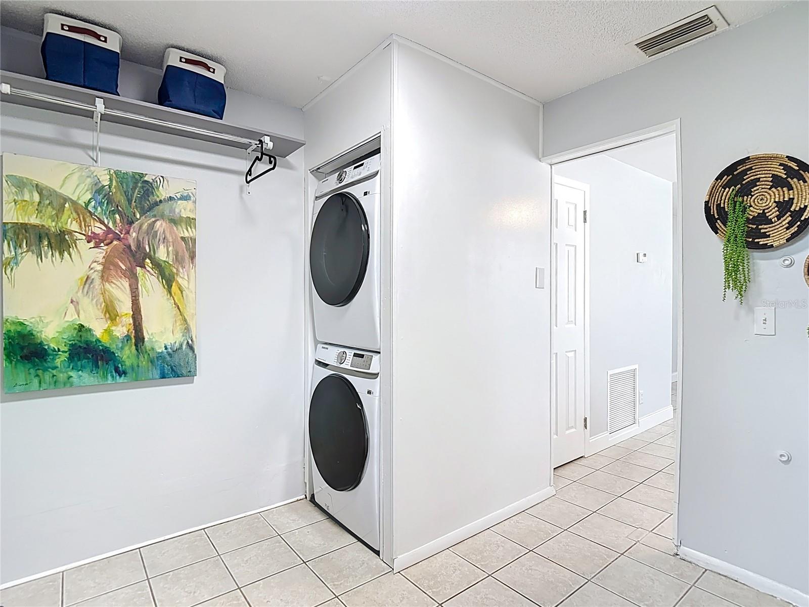 NORTH ST PETERSBURG BLK 12 REV REP - Residential Lease