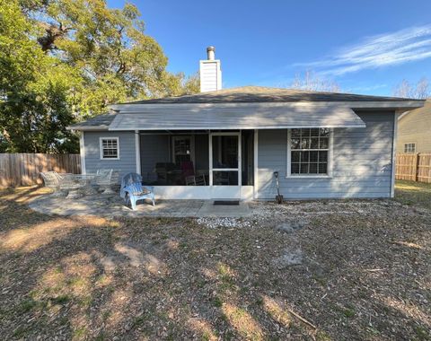 A home in MOUNT DORA