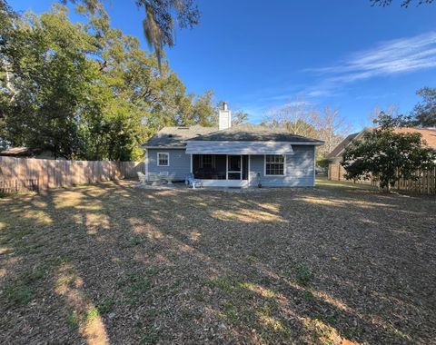 A home in MOUNT DORA