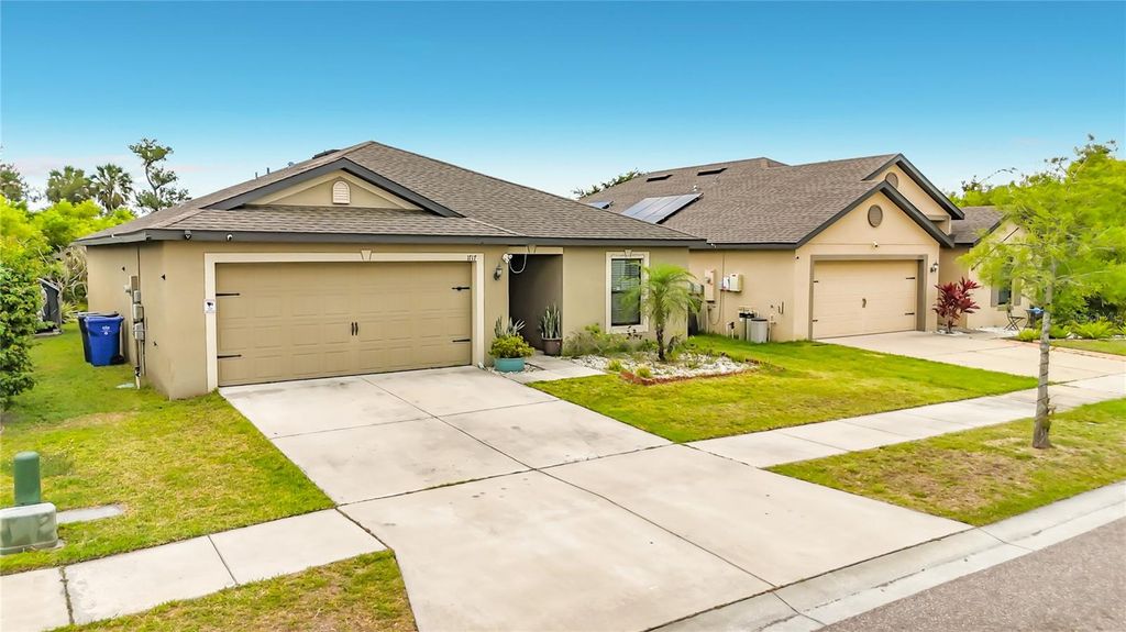 Photo of 1717 Chatham Green Circle, Ruskin, FL 33570 (MLS # TB8501698)