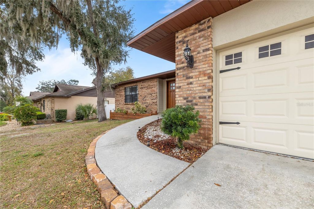 Photo of 1005 Mook Street, Brandon, FL 33510 (MLS # TB8465447)