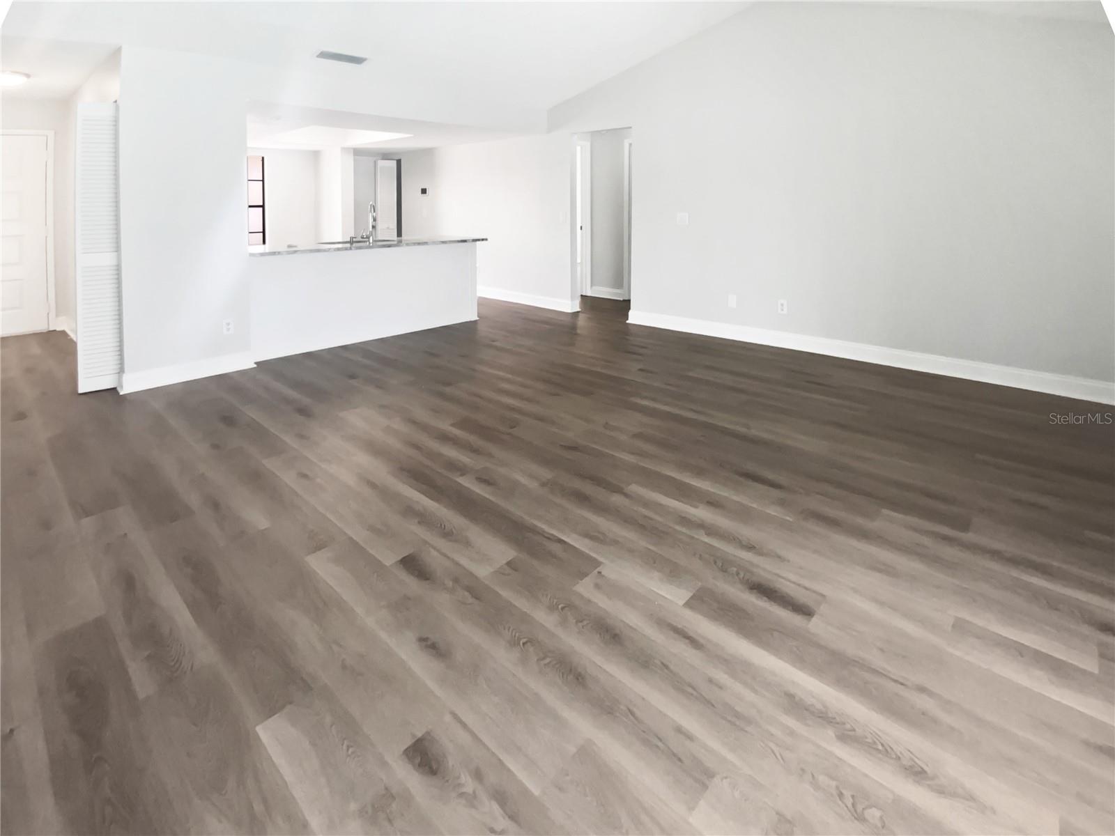22162 WEEKS BOULEVARD