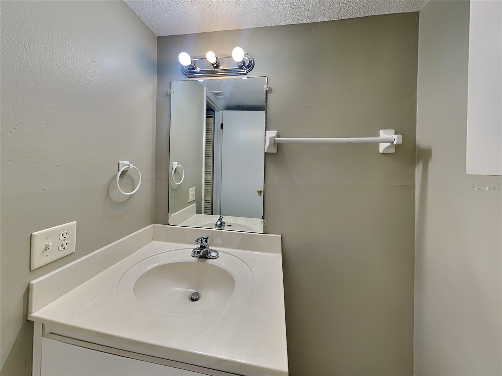 DAYTONA BEACH GOLF & COUNTRY CLUB - Residential Lease