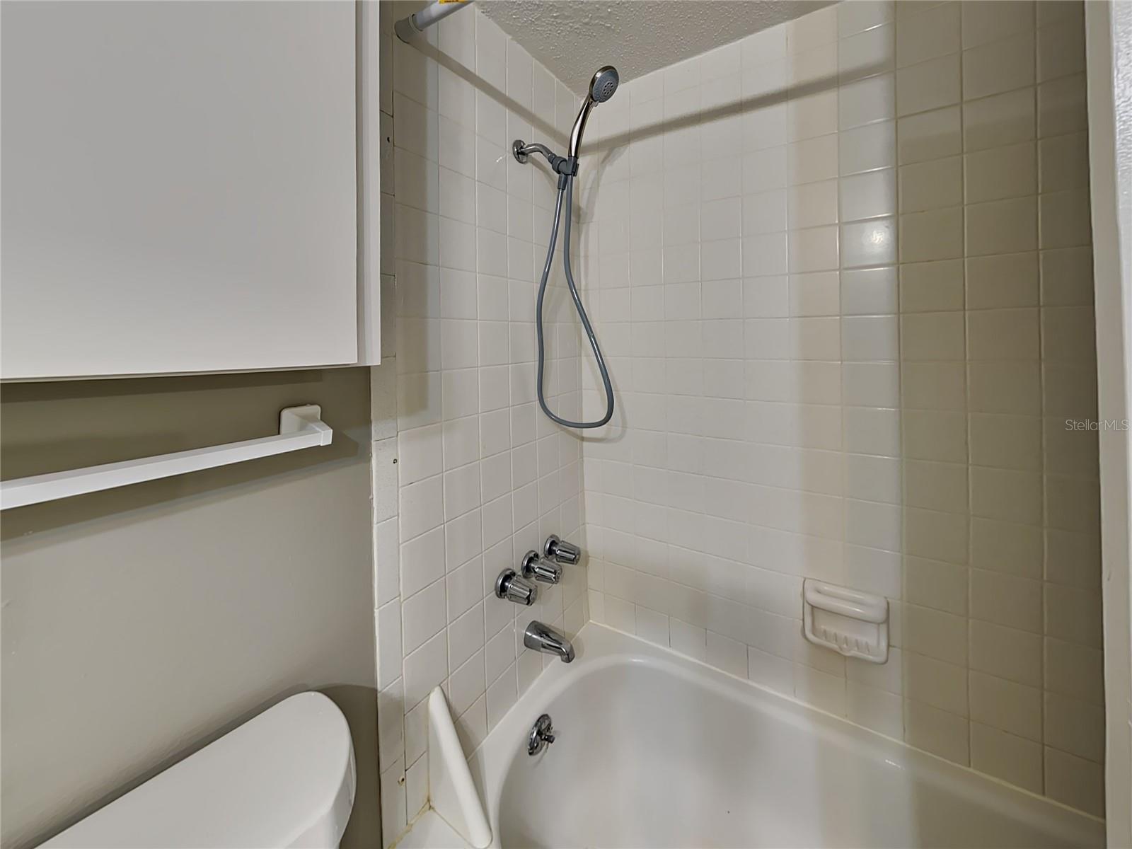 DAYTONA BEACH GOLF & COUNTRY CLUB - Residential Lease