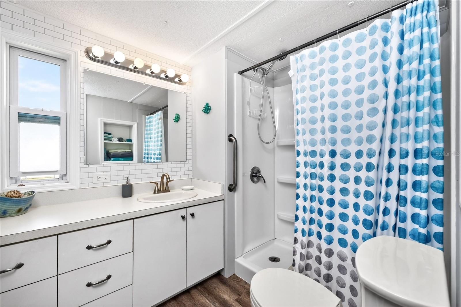 HARBOR COVE - Residential