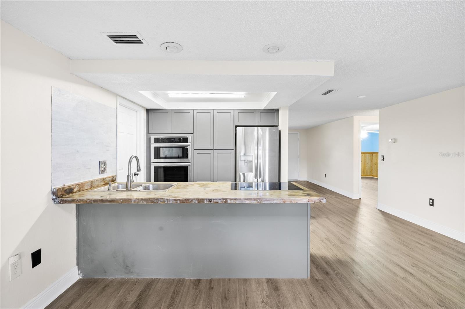 TANGLEWOOD TERR UNIT 3 - Residential