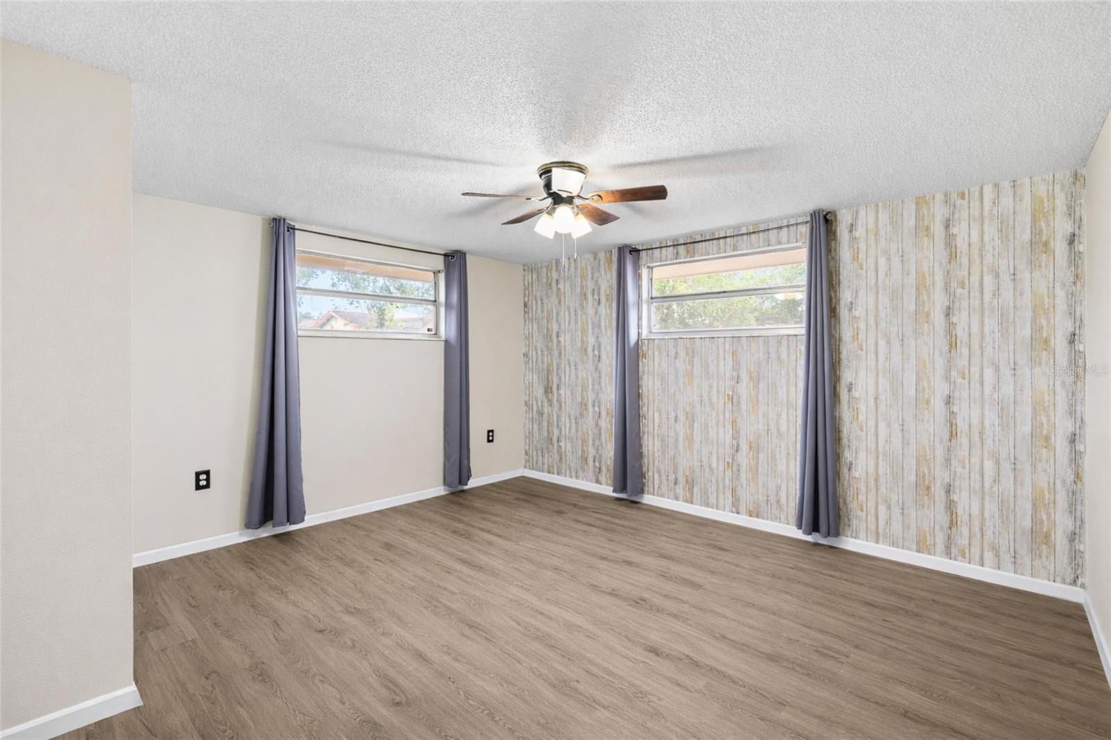 TANGLEWOOD TERR UNIT 3 - Residential