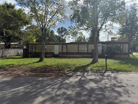 A home in CASSELBERRY