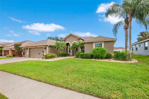 A home in LAKELAND