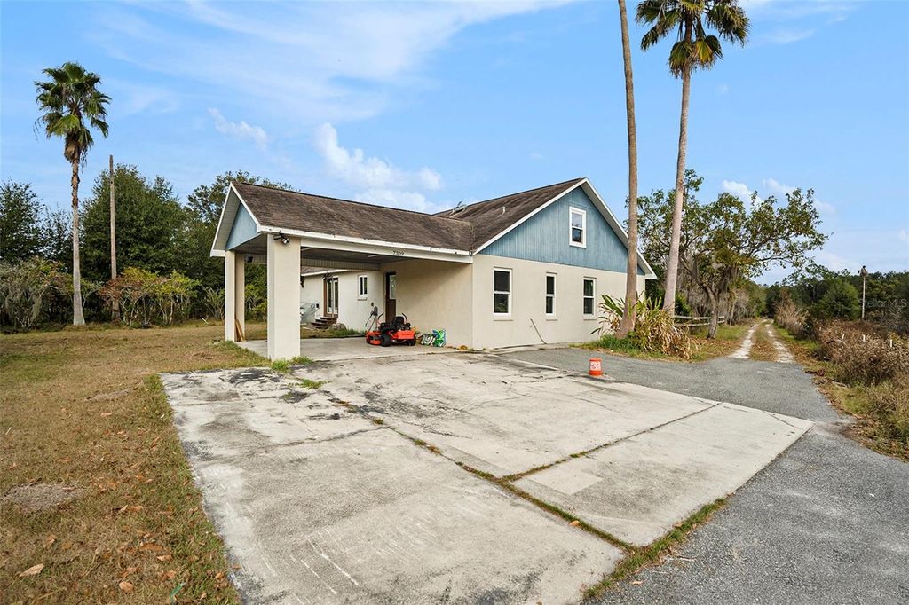 Photo of 7309 Quail Meadow Road, Plant City, FL 33565 (MLS # TB8450889)