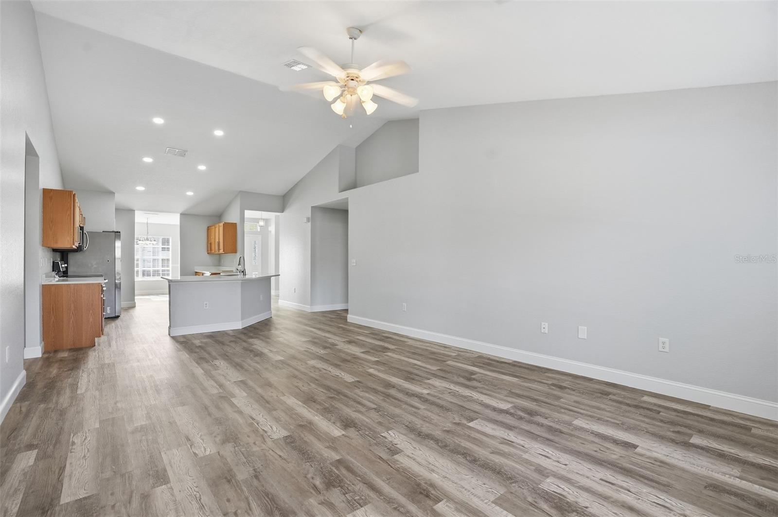 SPRING HILL - Residential