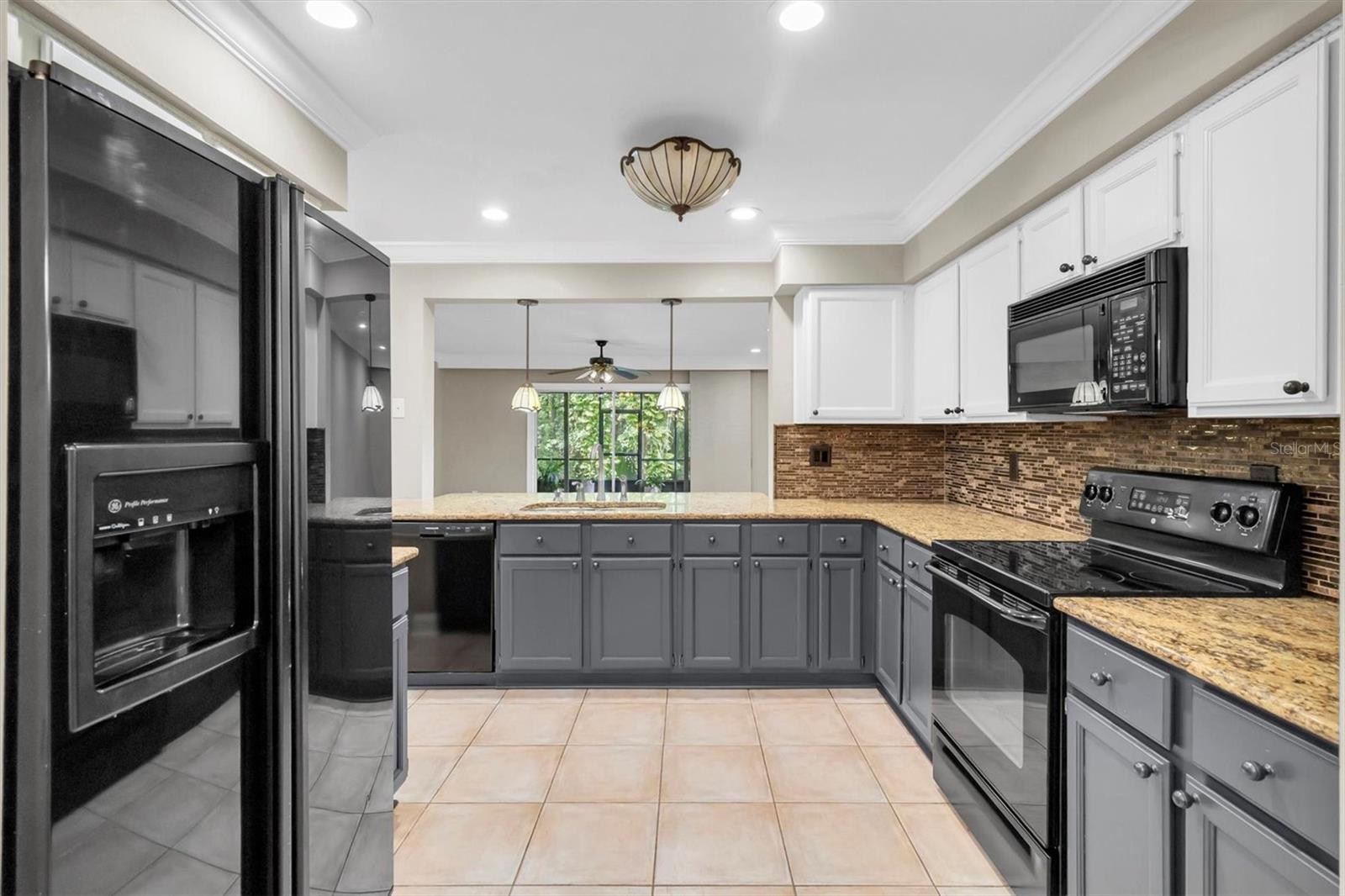 CARROLLWOOD VILLAGE PH III - Residential