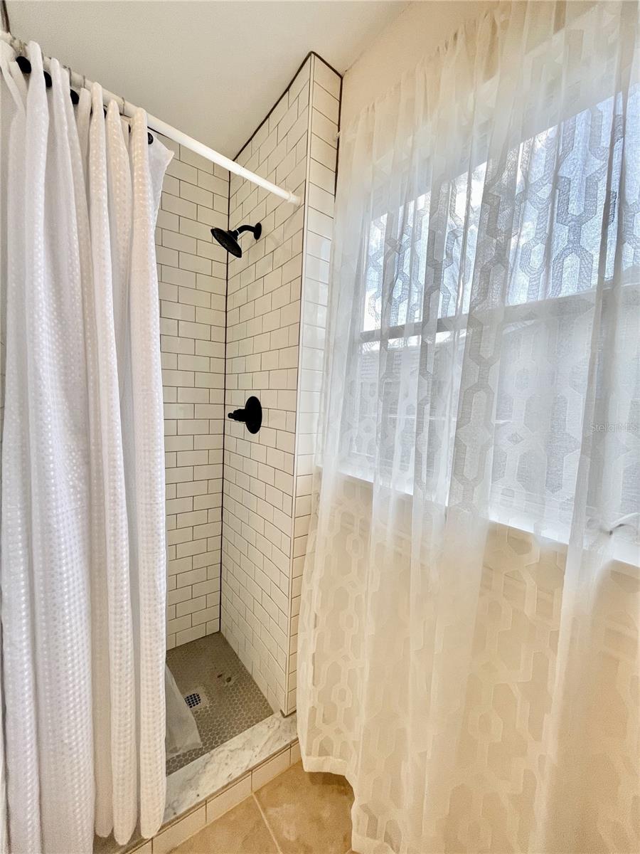 SHERYL MANOR - Residential Lease