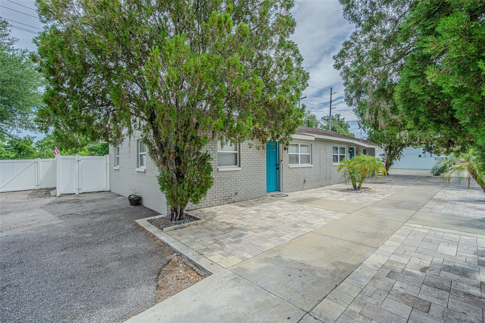 OAKWOOD VILLA - Residential Income