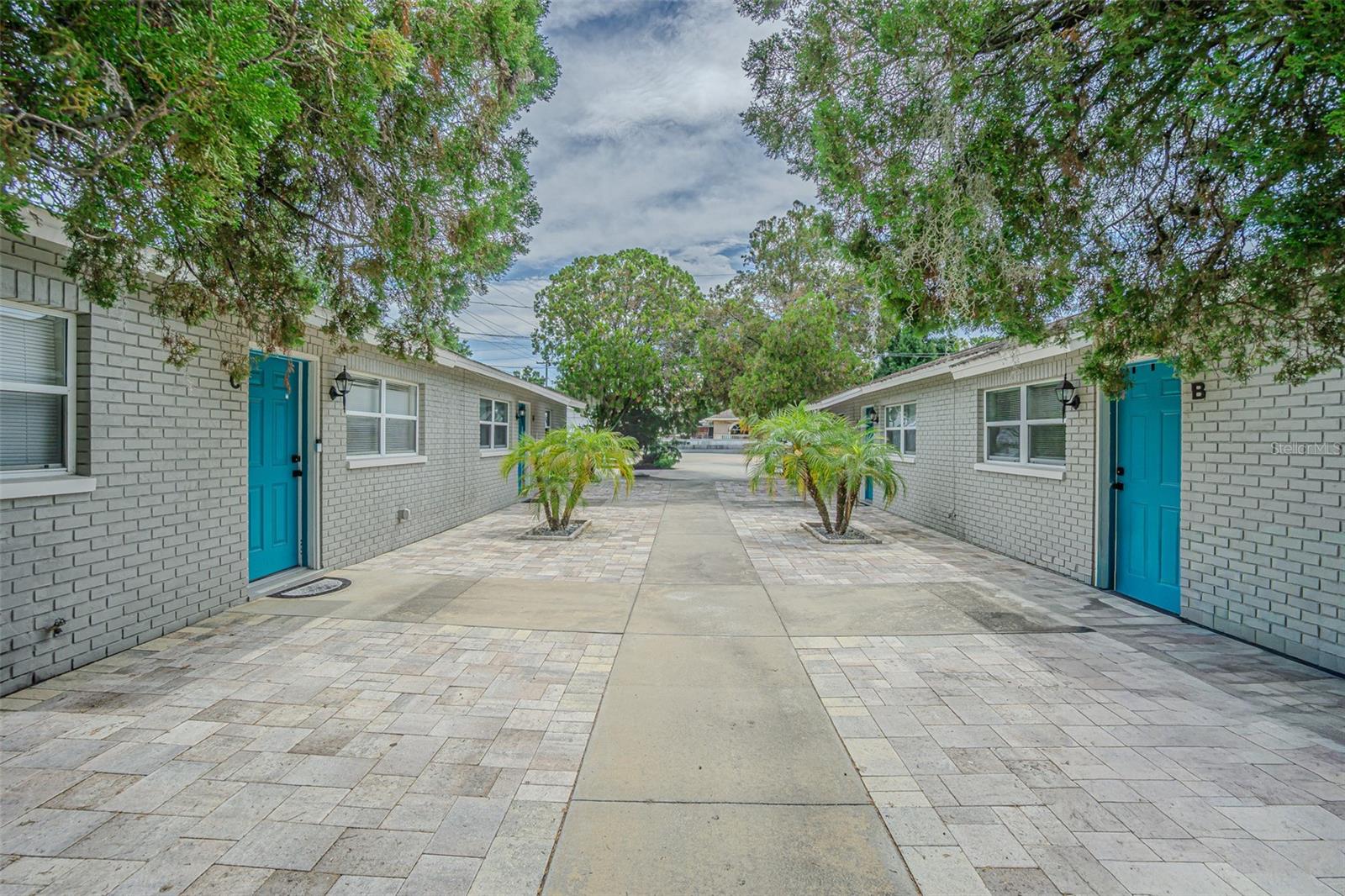 OAKWOOD VILLA - Residential Income