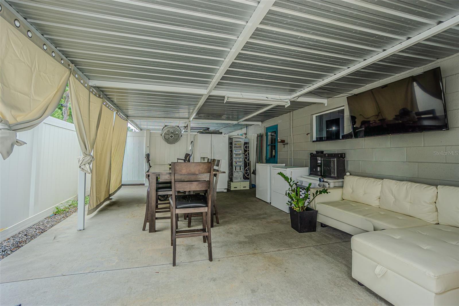 OAKWOOD VILLA - Residential Income