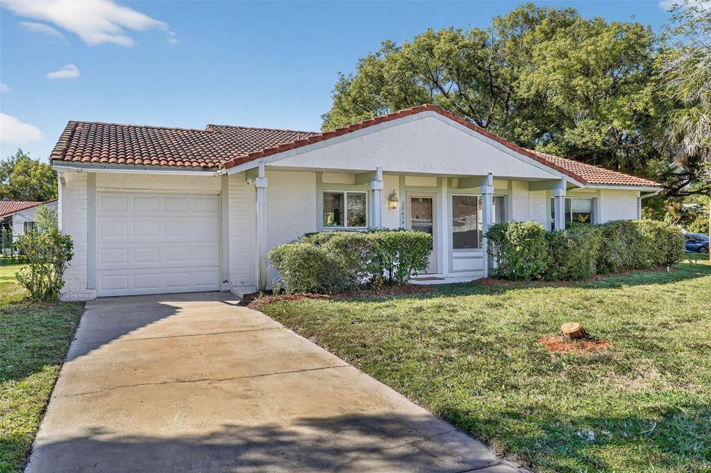 Photo of 10659 Windsor Court, Orlando, FL 32821 (MLS # O6407676)