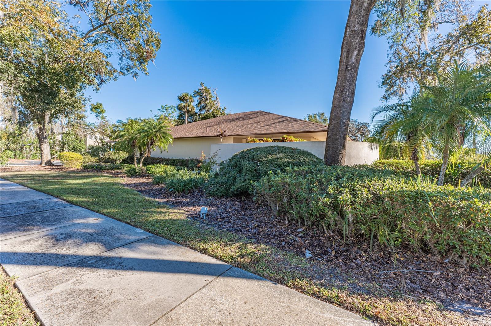 EUSTIS NORTHSHORE - Commercial Sale