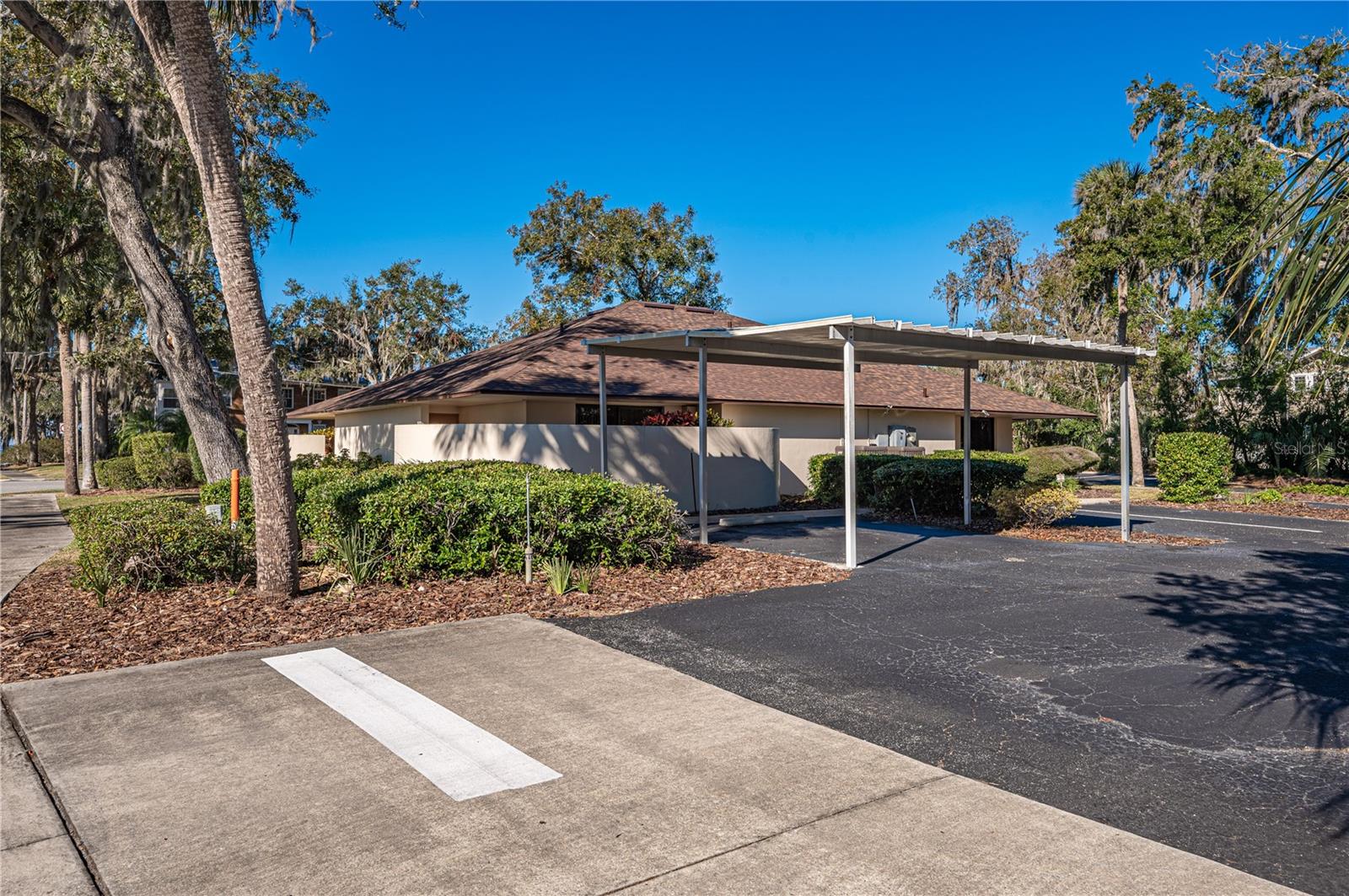 EUSTIS NORTHSHORE - Commercial Sale