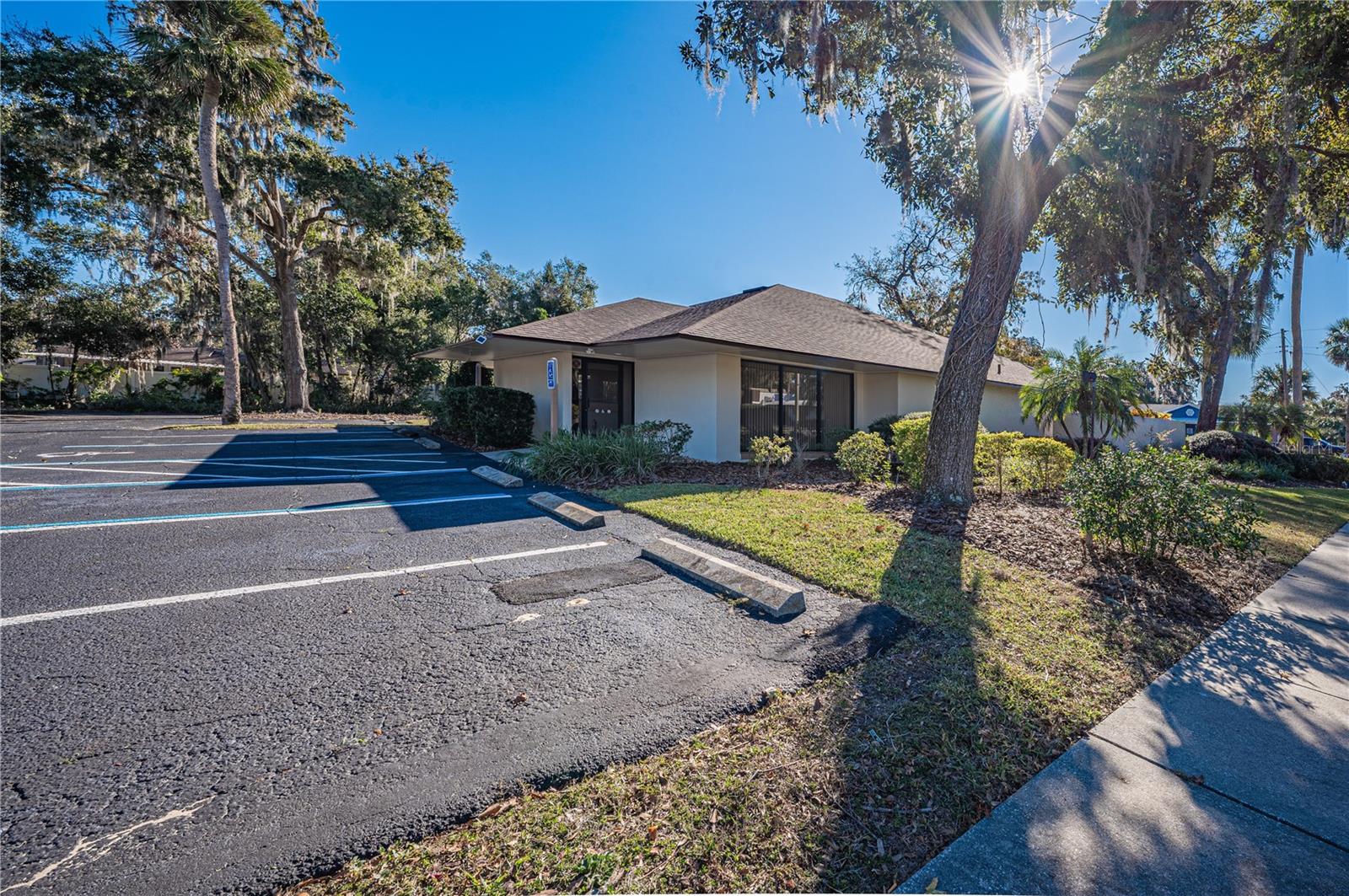 EUSTIS NORTHSHORE - Commercial Sale