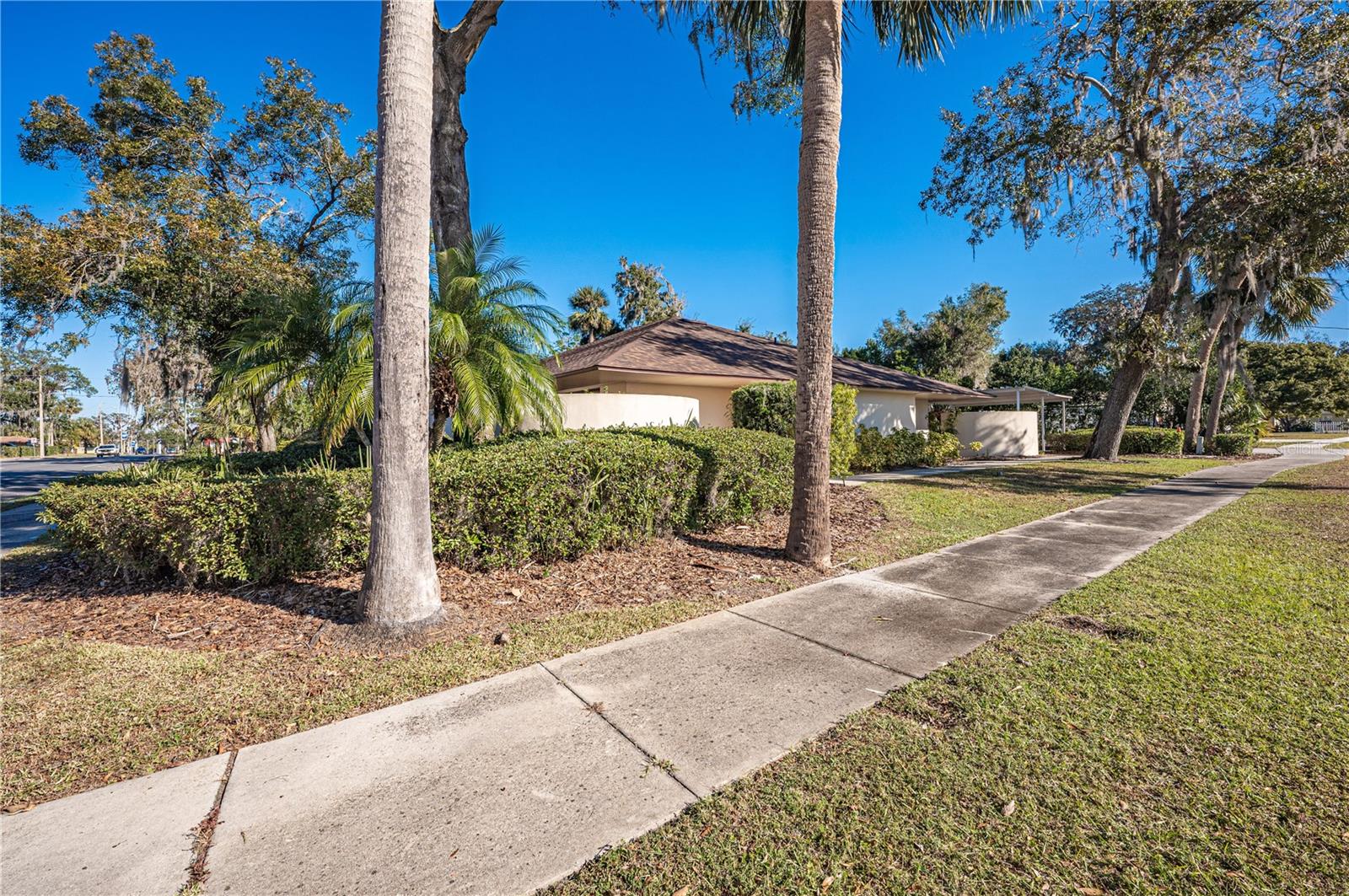 EUSTIS NORTHSHORE - Commercial Sale