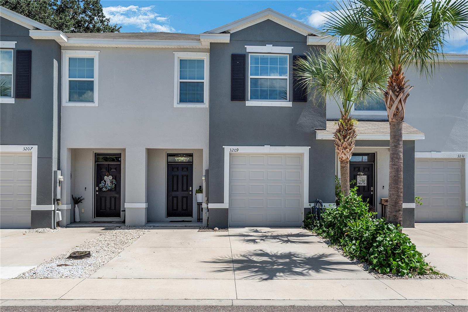 3209 PLEASANT WILLOW COURT