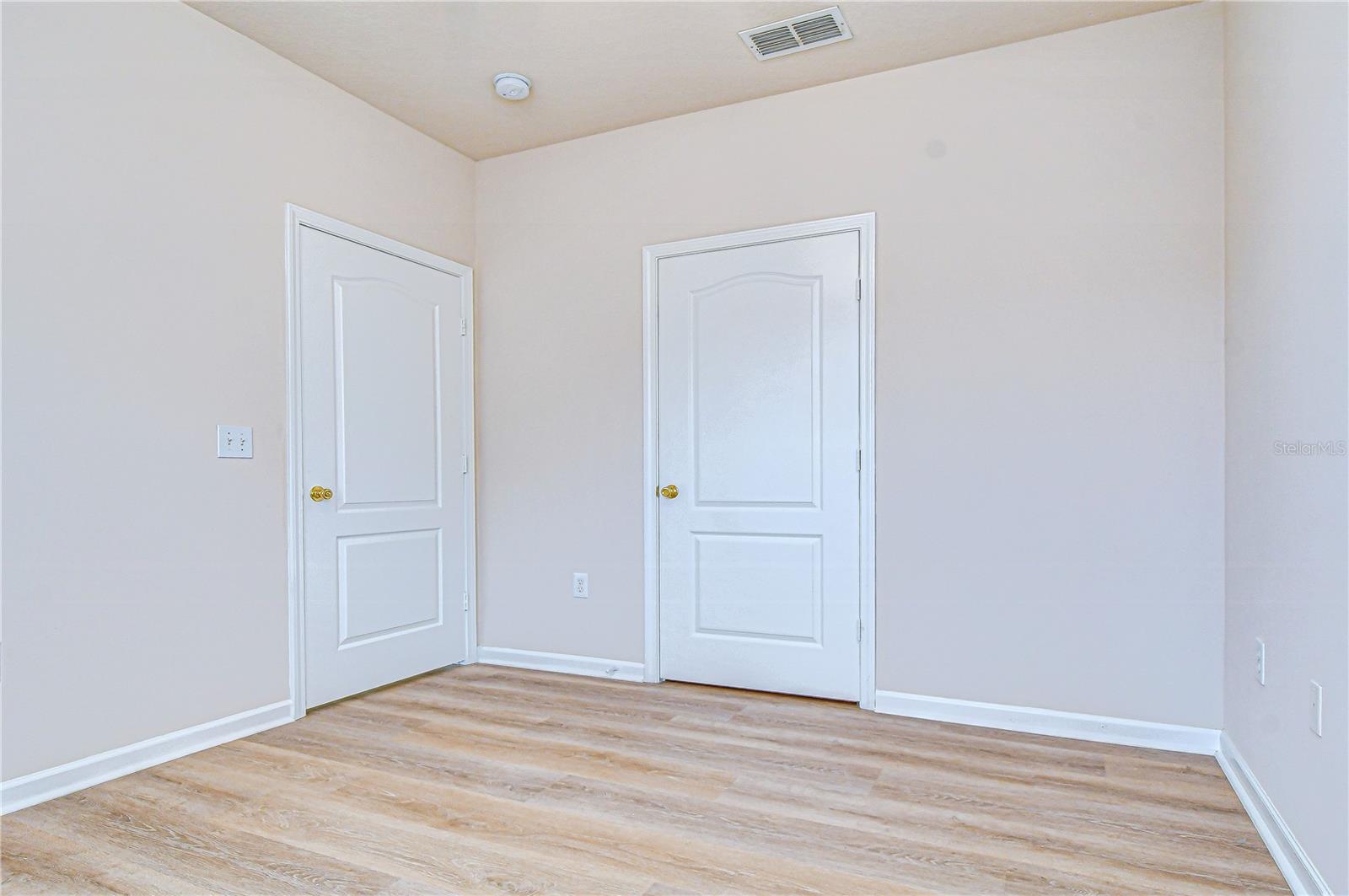 THE VILLAS CONDO - Residential