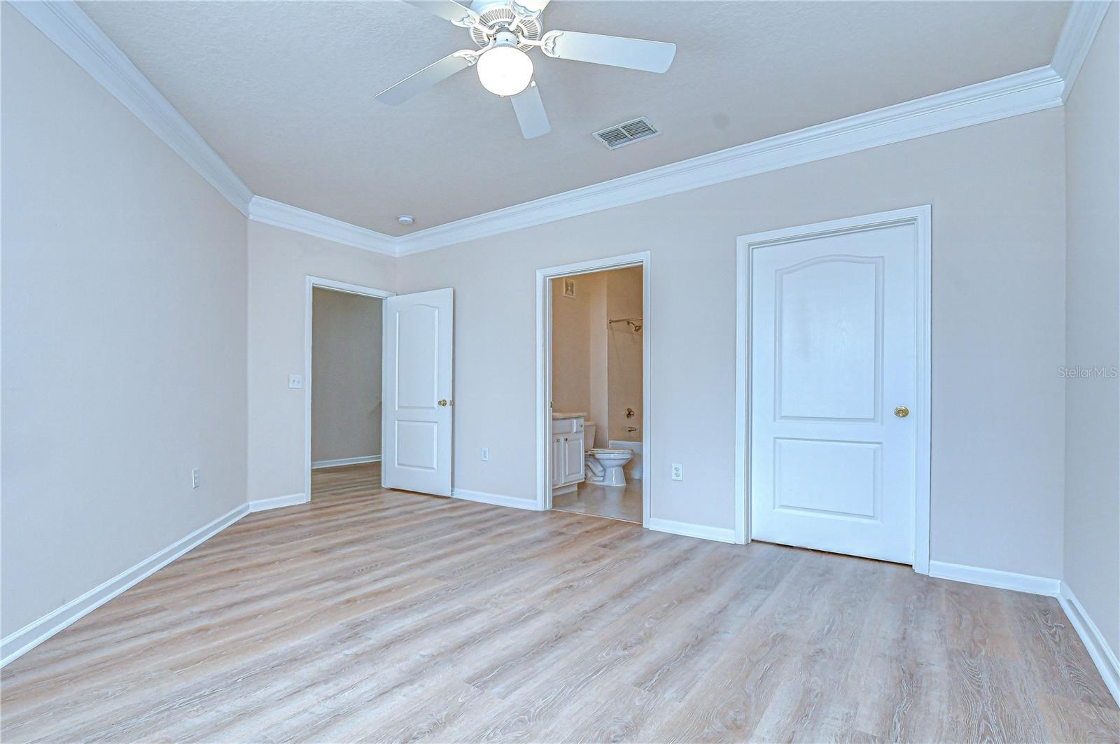 THE VILLAS CONDO - Residential