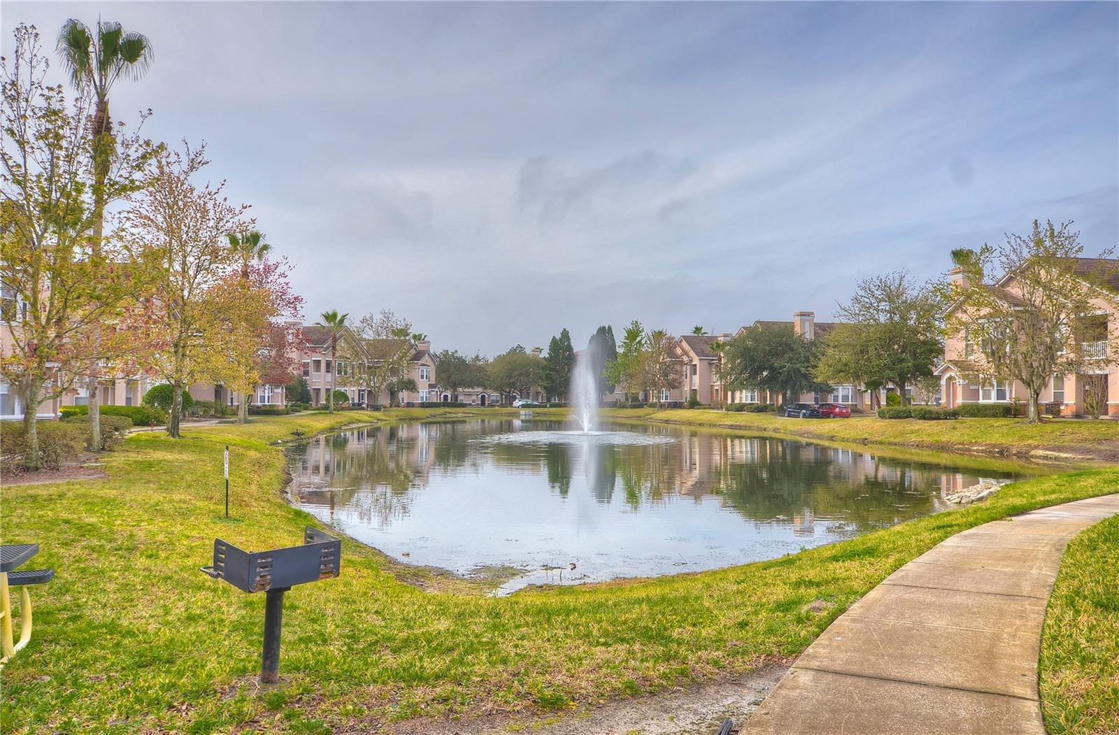 THE VILLAS CONDO - Residential