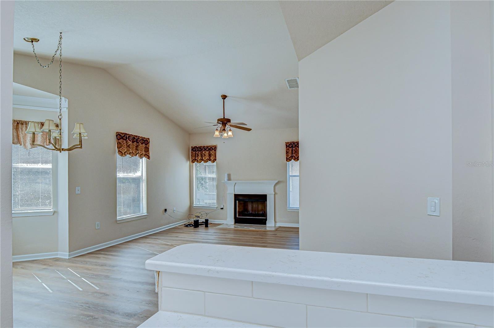 THE VILLAS CONDO - Residential