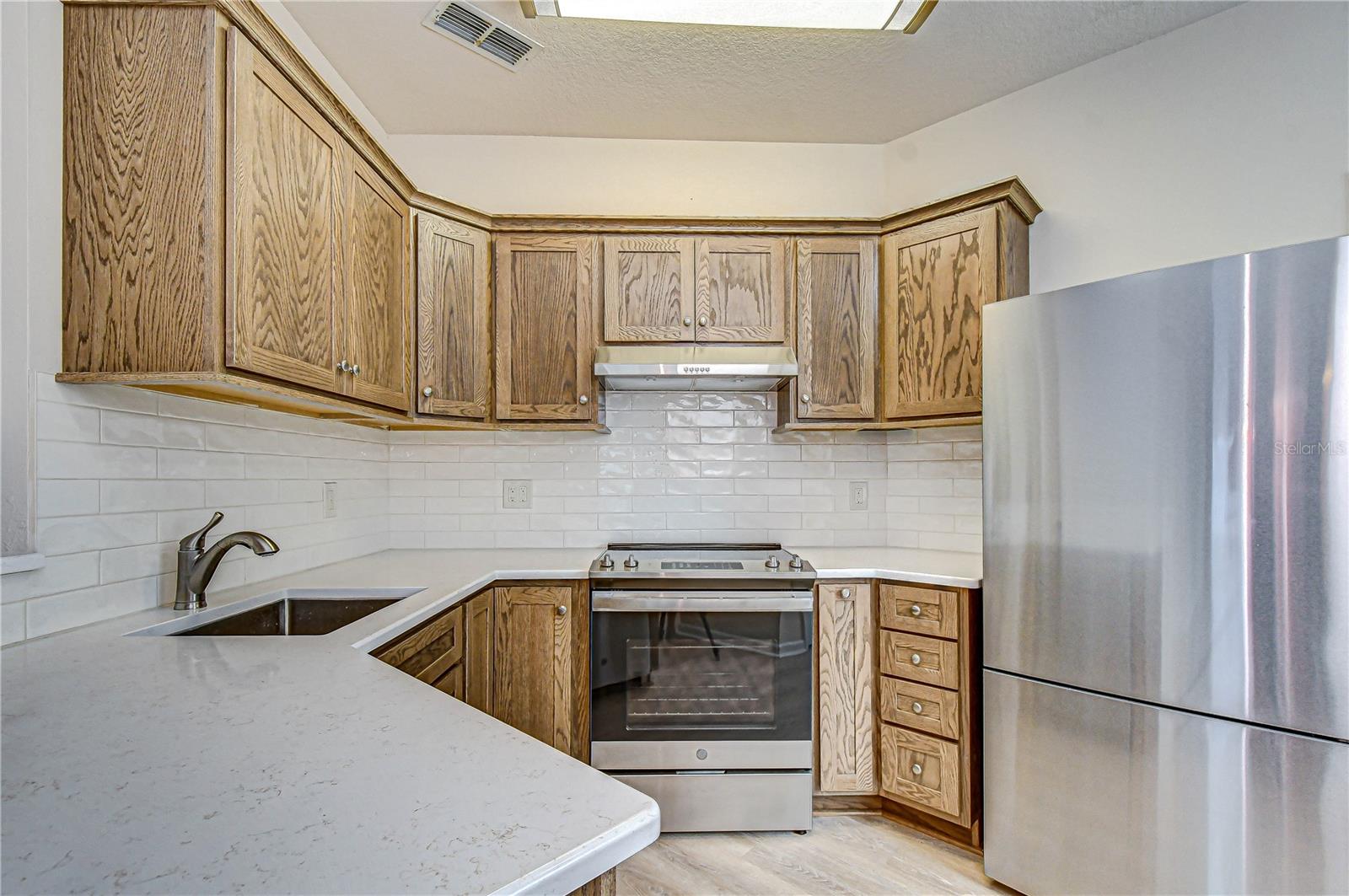 THE VILLAS CONDO - Residential