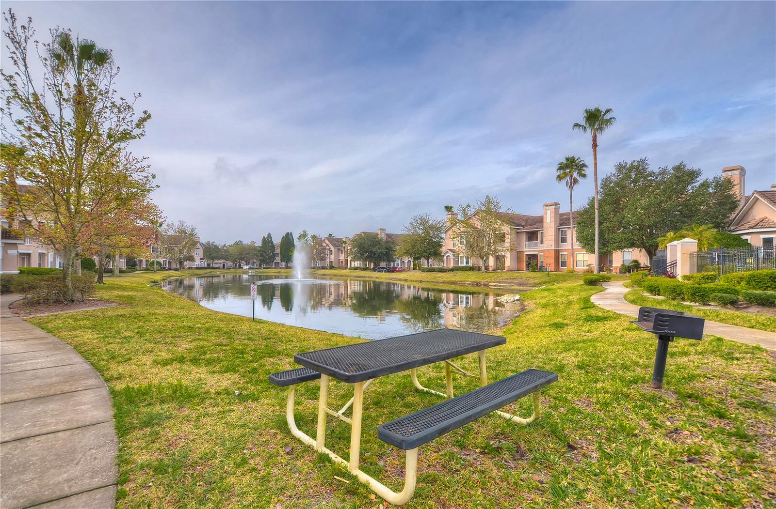 THE VILLAS CONDO - Residential