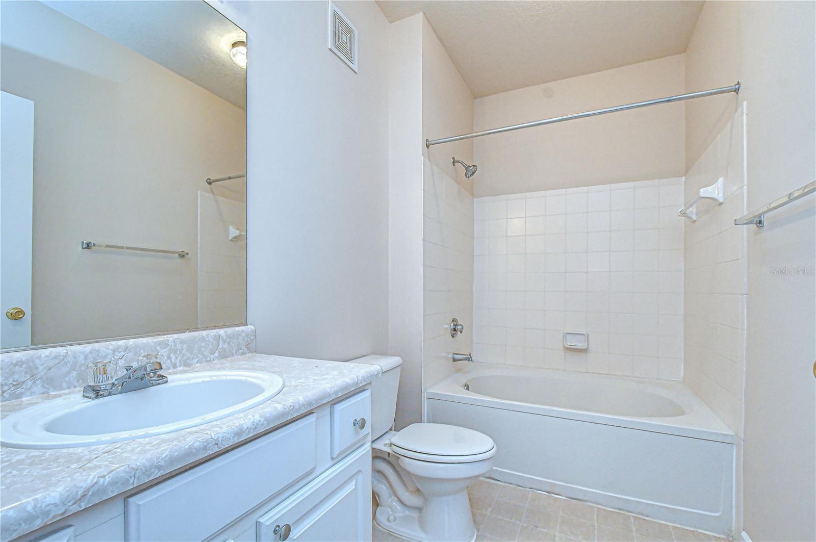 THE VILLAS CONDO - Residential