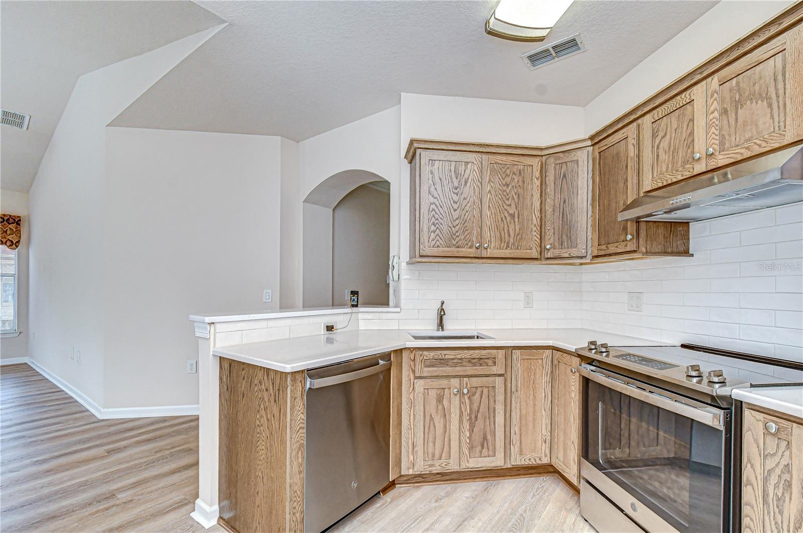 THE VILLAS CONDO - Residential