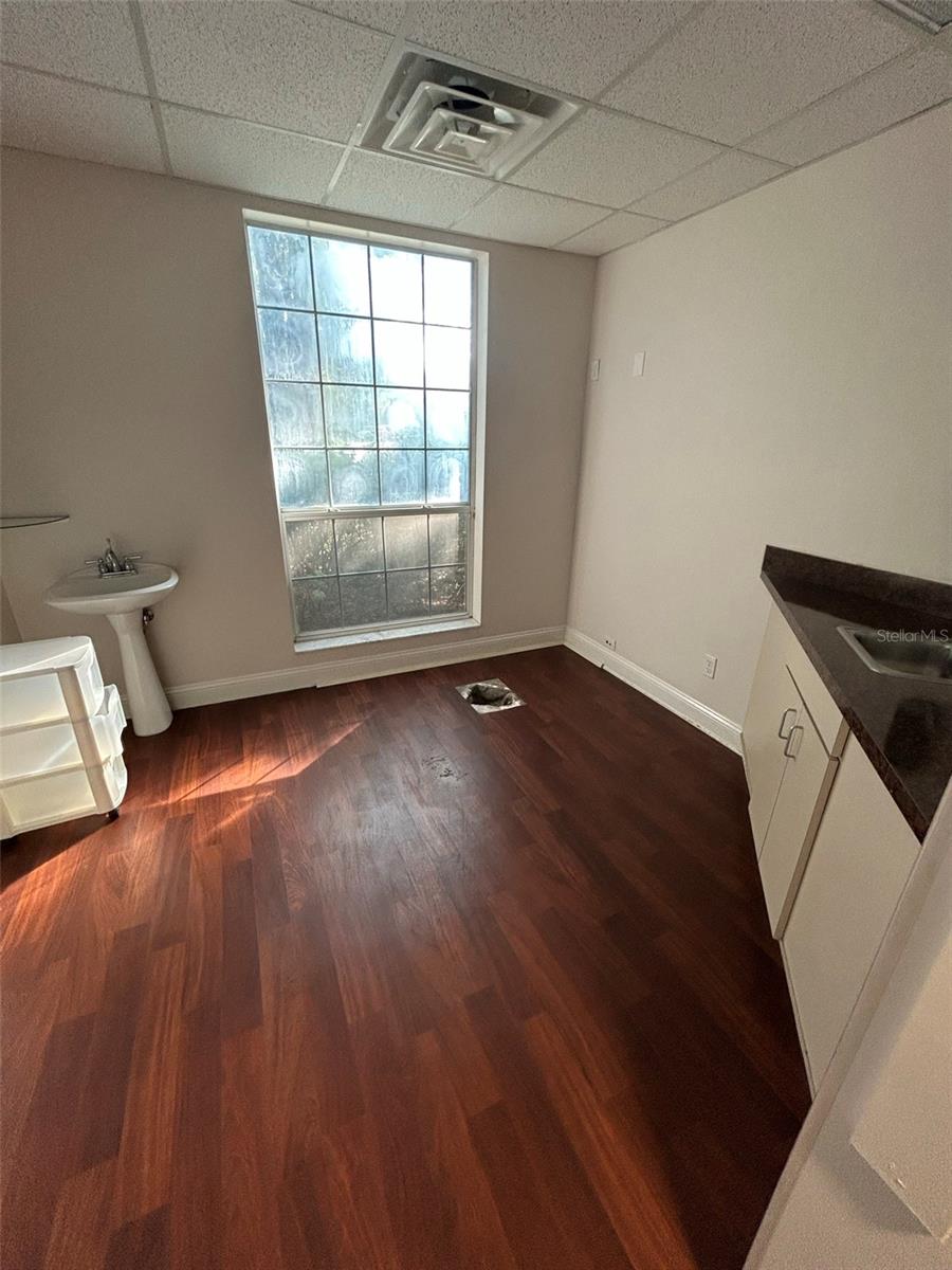 N/A - Commercial Lease