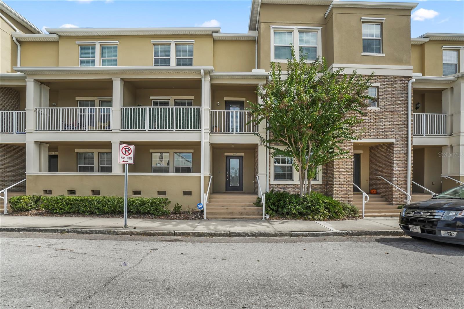 WEST END TWNHMS 2 - Residential Lease