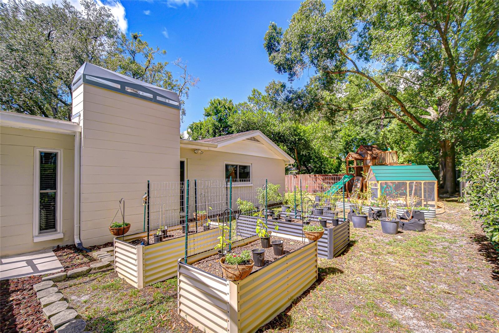 MAGDALENE SHORES ESTATES UN 6 - Residential