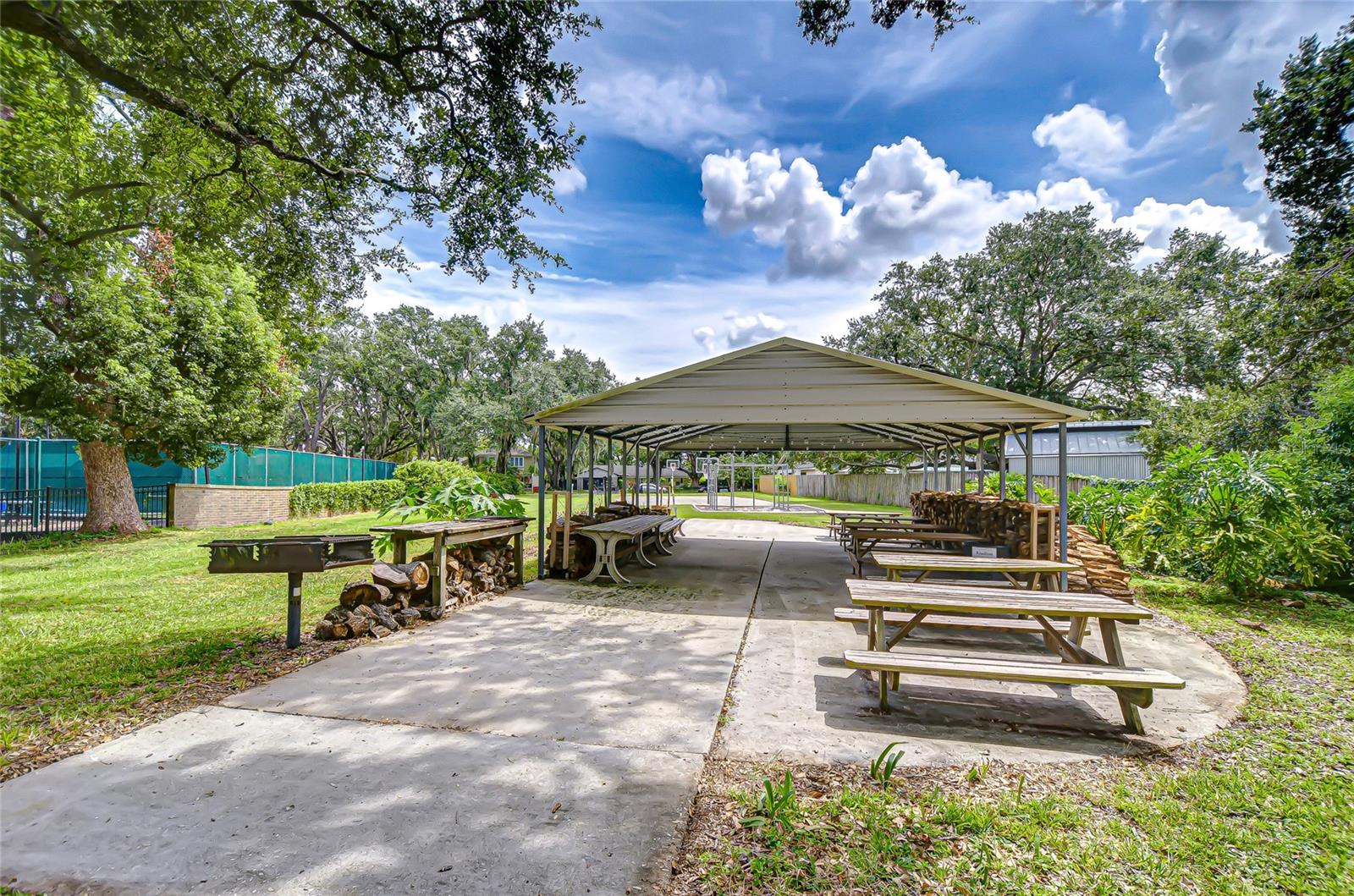 MAGDALENE SHORES ESTATES UN 6 - Residential