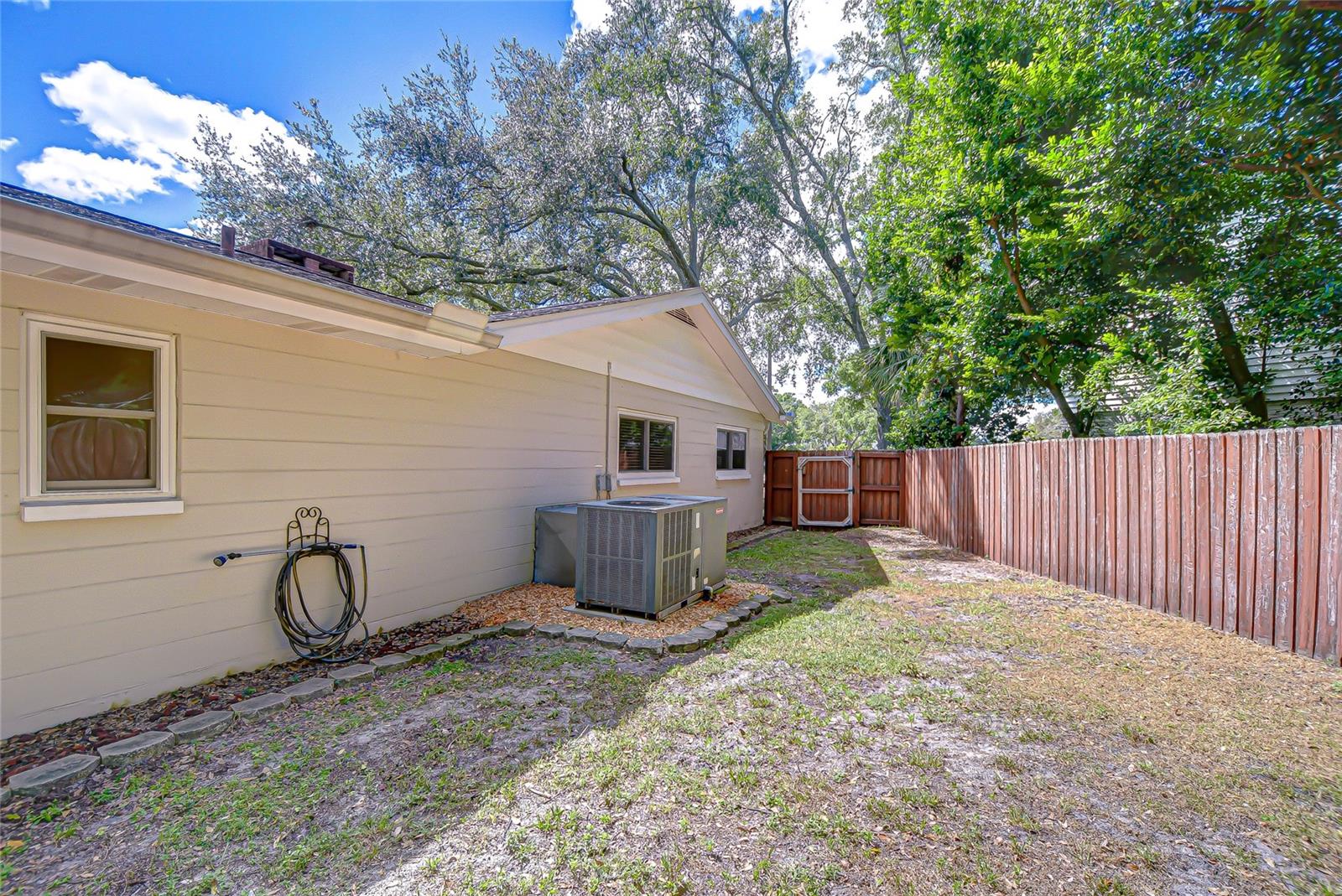 MAGDALENE SHORES ESTATES UN 6 - Residential