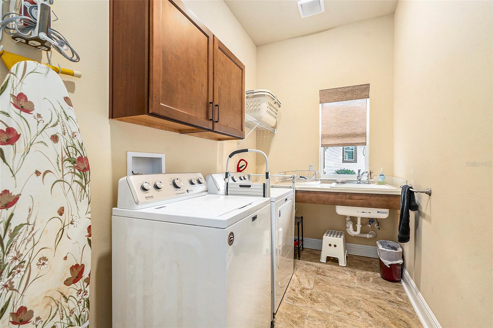 FISHHAWK RANCH WEST PH 3A - Residential Lease