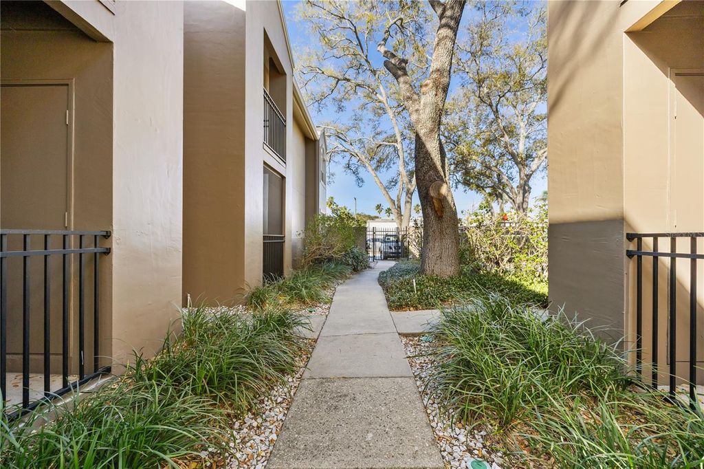 Photo of 607 S Westland Avenue #1, Tampa, FL 33606 (MLS # TB8472522)