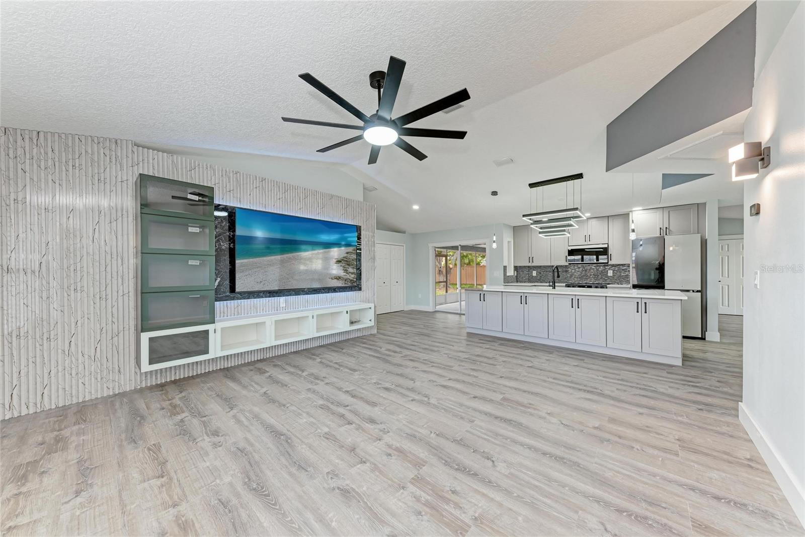 MANATEE OAKS III - Residential