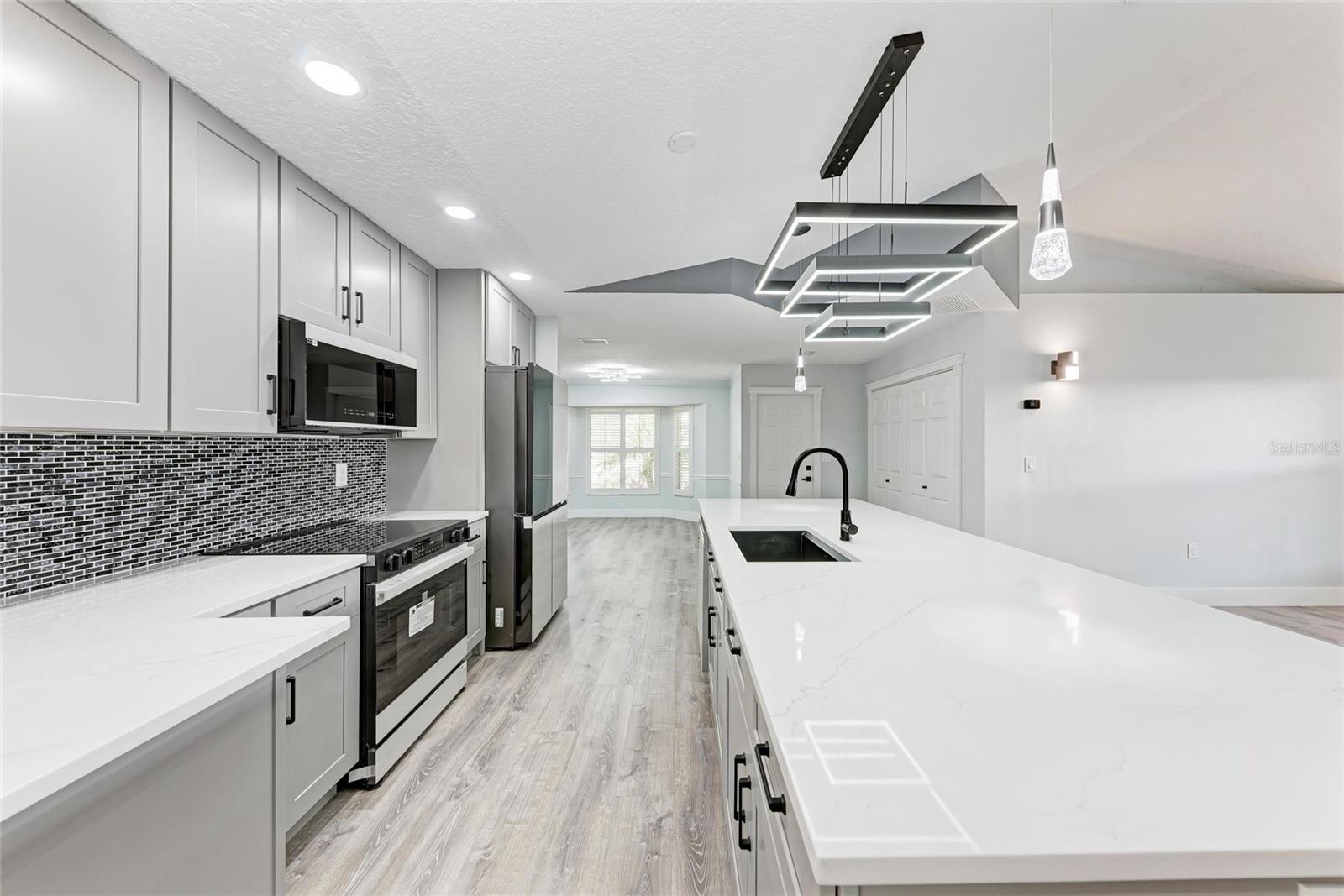 MANATEE OAKS III - Residential