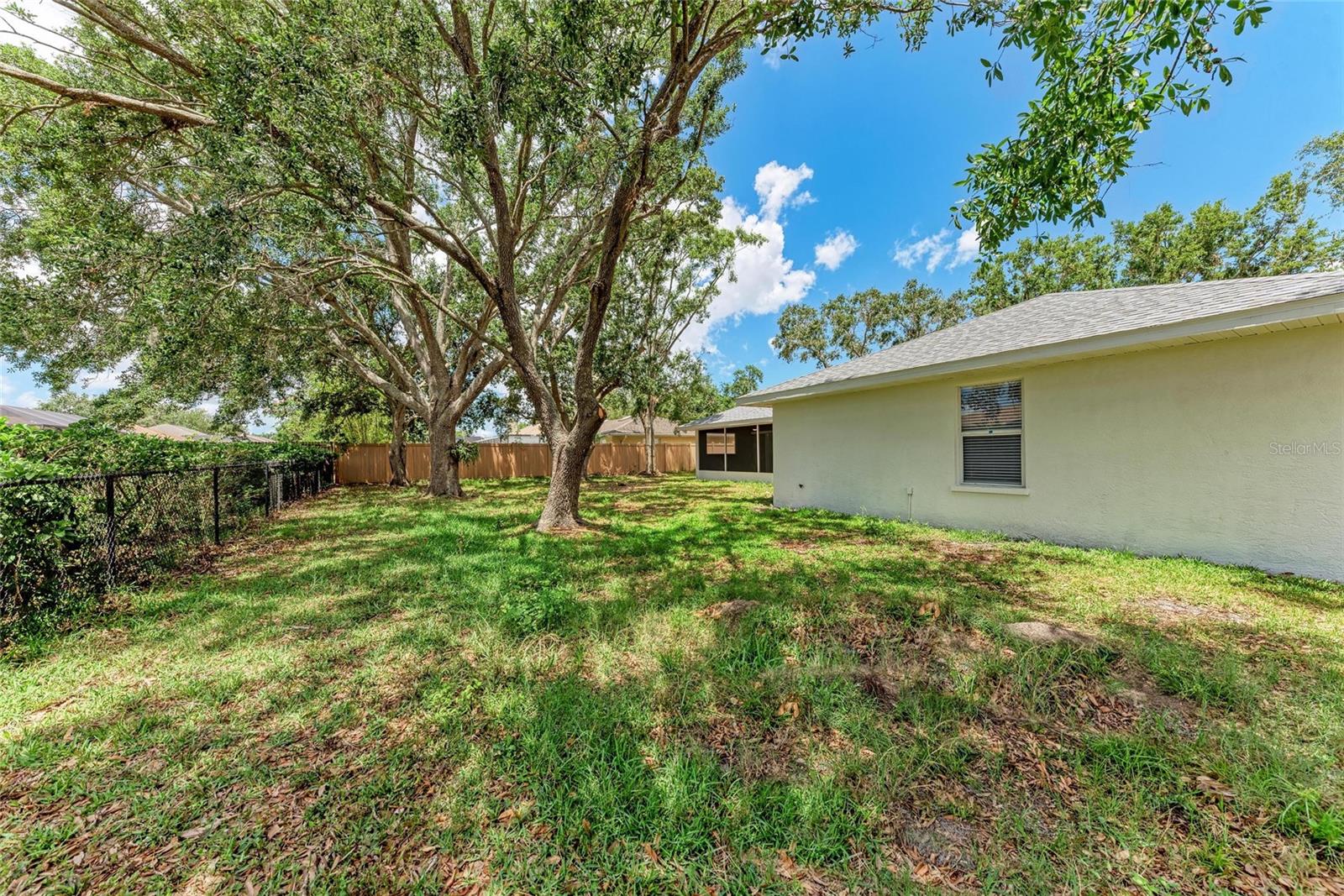 MANATEE OAKS III - Residential