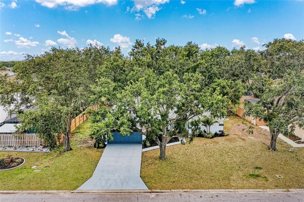 Photo of 3330 46th Terrace E, Bradenton, FL 34203 (MLS # TB8386866)
