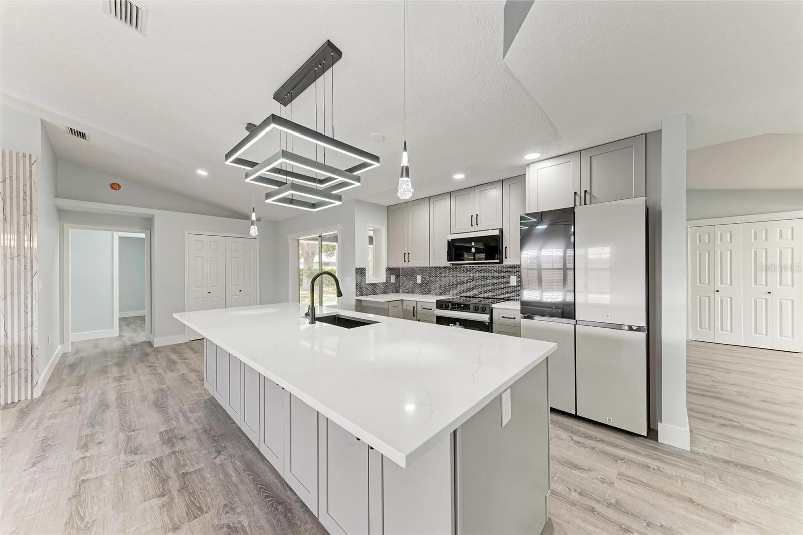 MANATEE OAKS III - Residential