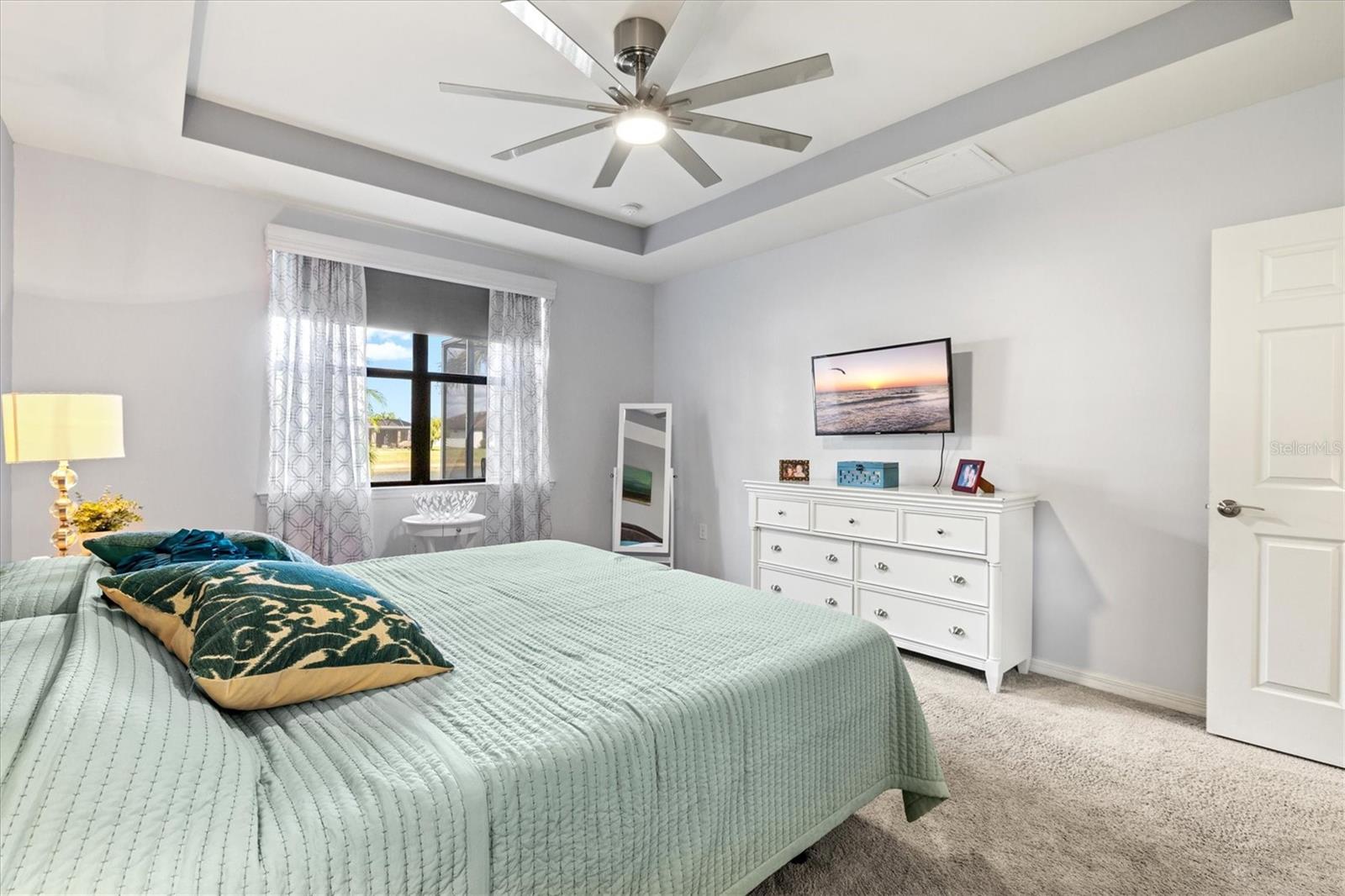 ISLANDWALK - Residential