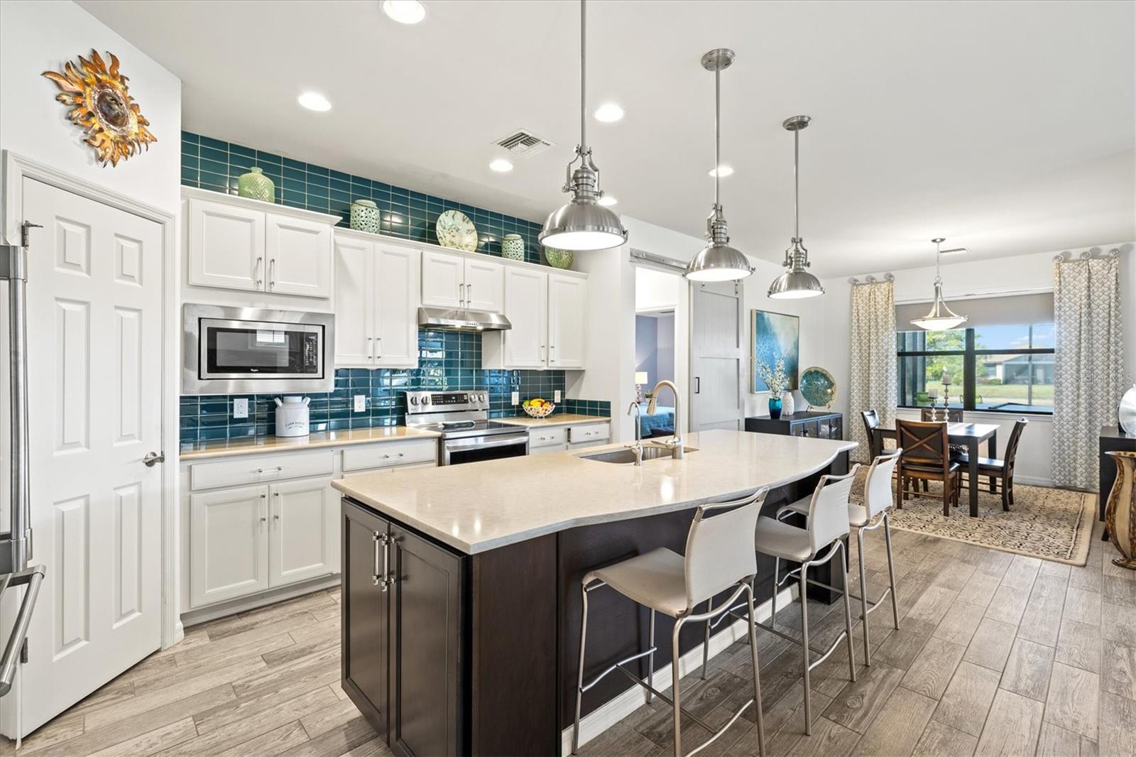 ISLANDWALK - Residential