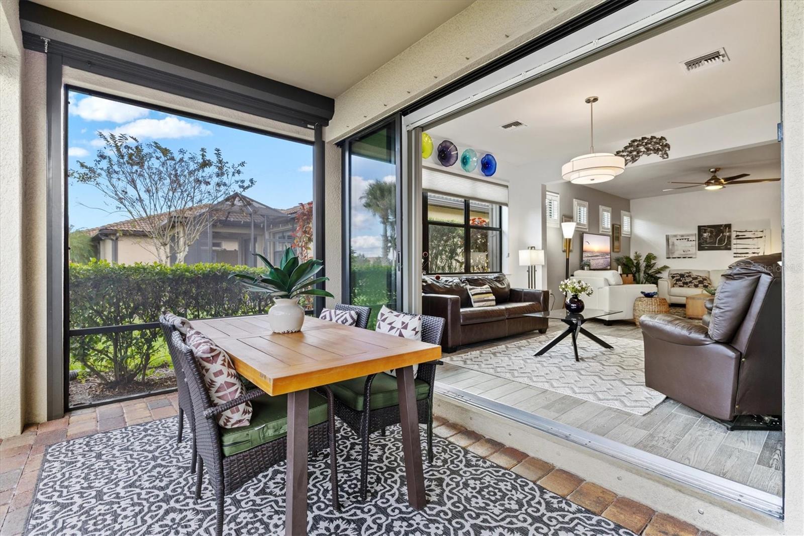 ISLANDWALK - Residential