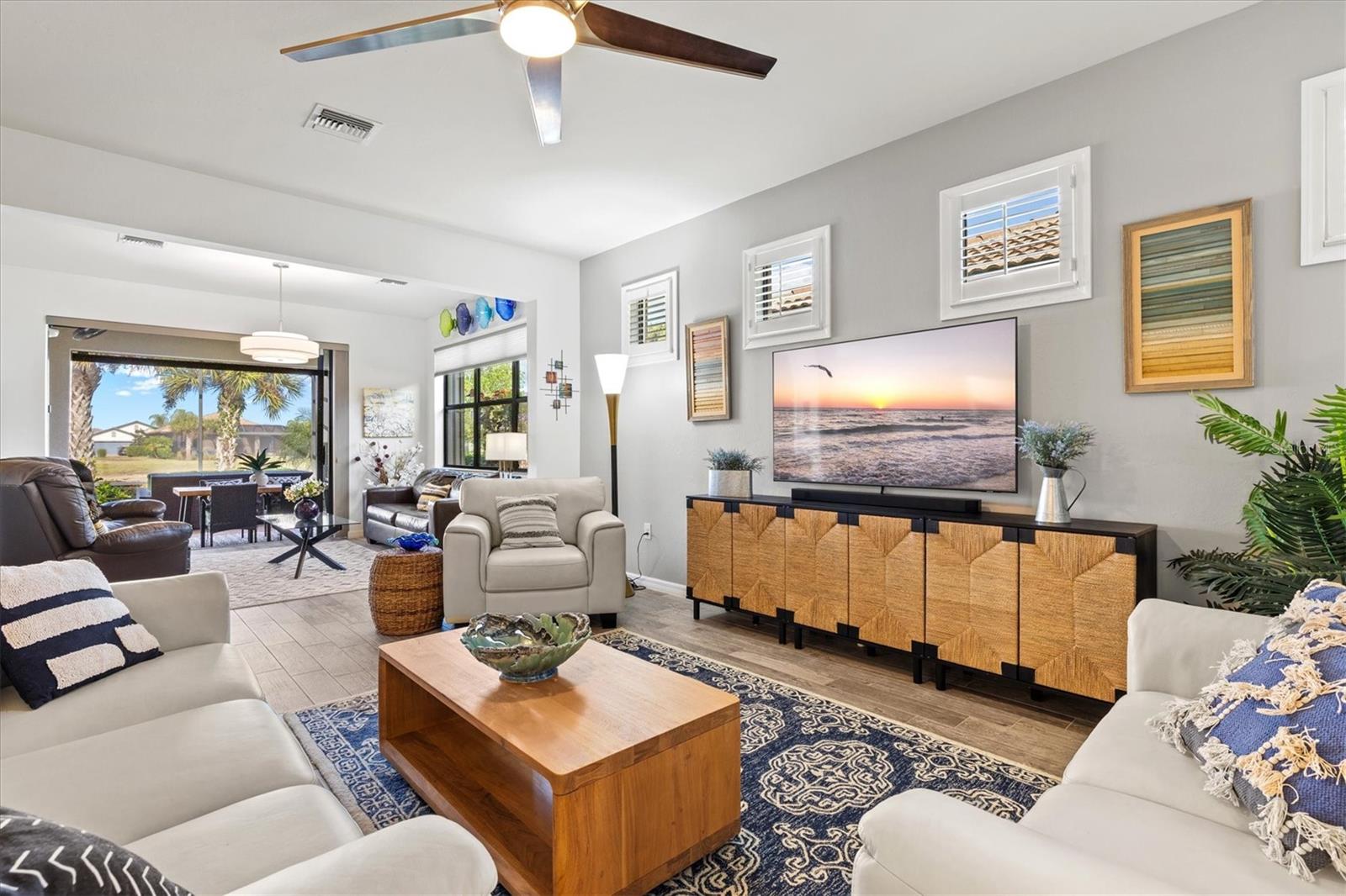 ISLANDWALK - Residential